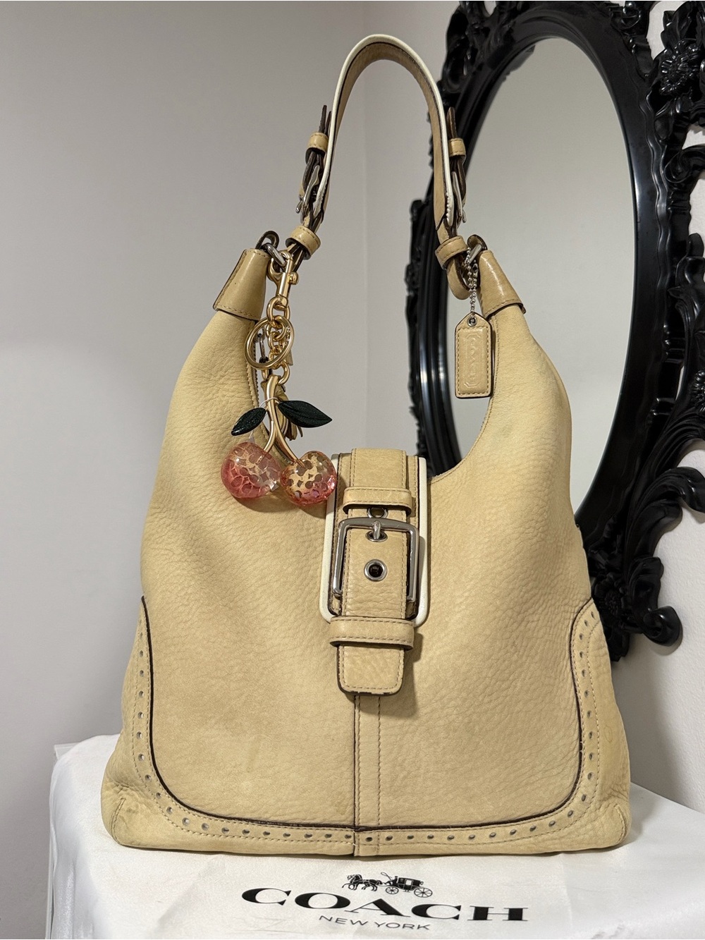 Coach Pale Yellow Pebble Leather Hobo Bag 🎀🎀🎀